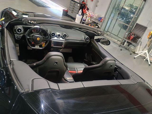 2018 Ferrari California T Convertible Clean Carfax - 22976702 - 12