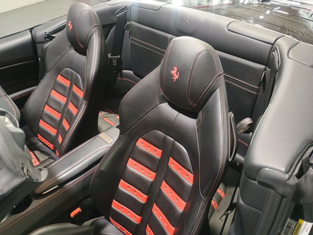 2018 Ferrari California T Convertible Clean Carfax - 22976702 - 17