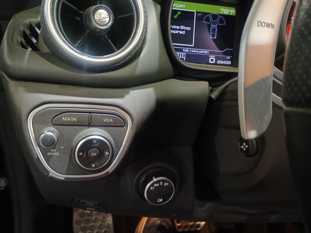 2018 Ferrari California T Convertible Clean Carfax - 22976702 - 18