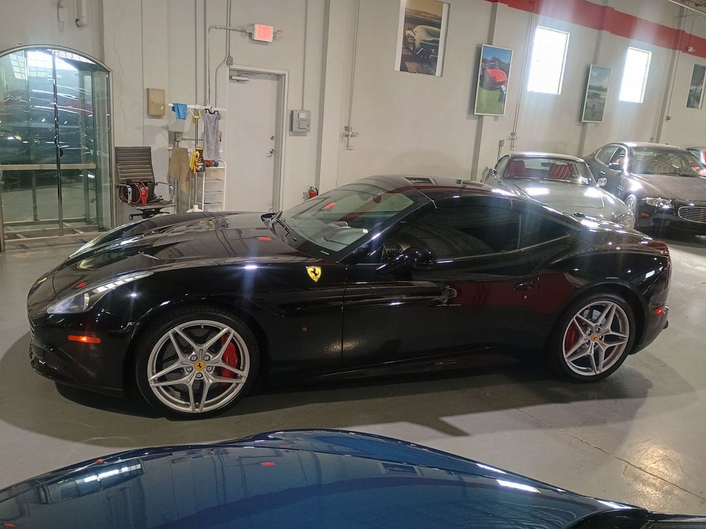 2018 Ferrari California T Convertible Clean Carfax - 22976702 - 1