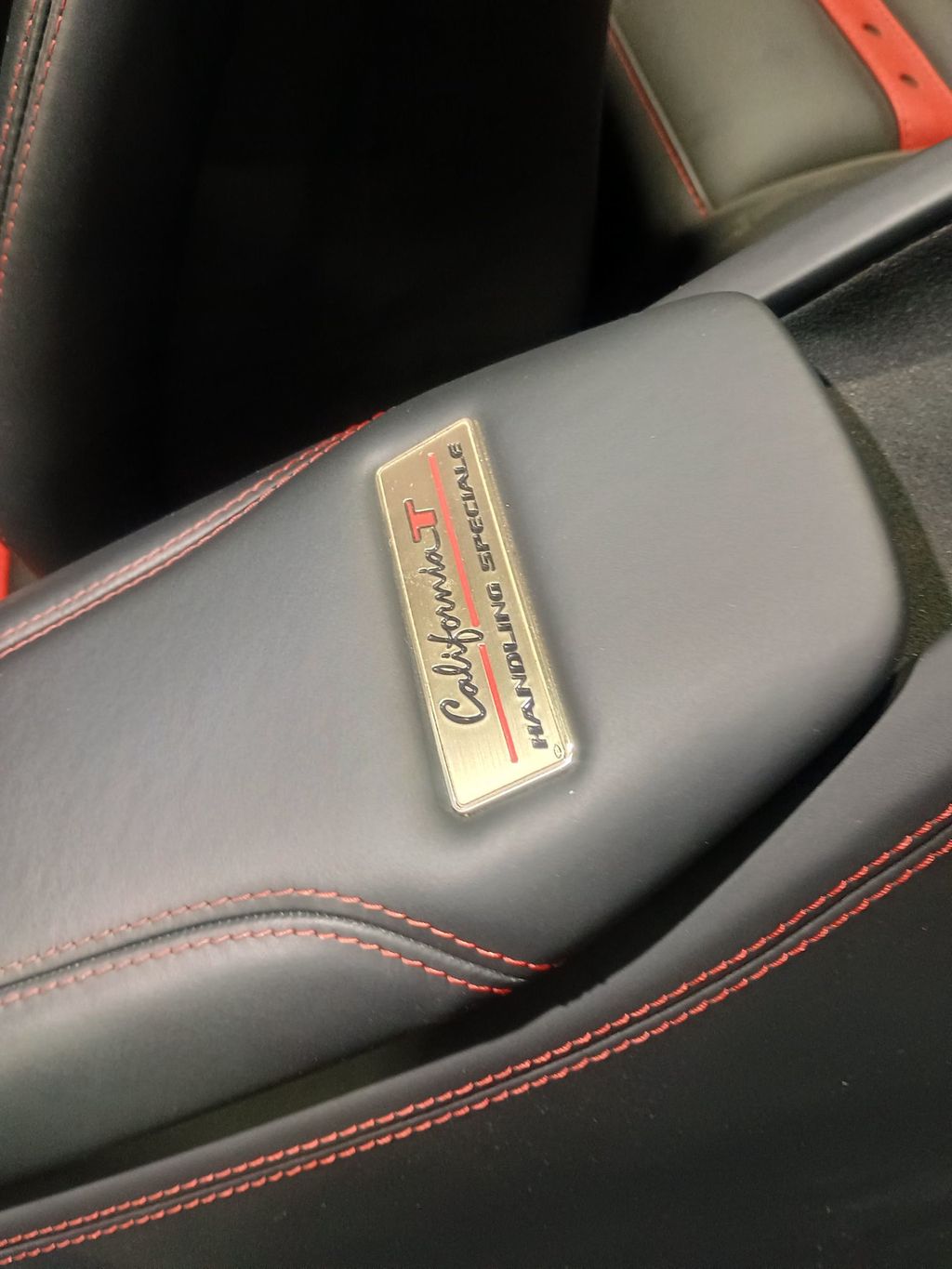 2018 Ferrari California T Convertible Clean Carfax - 22976702 - 29