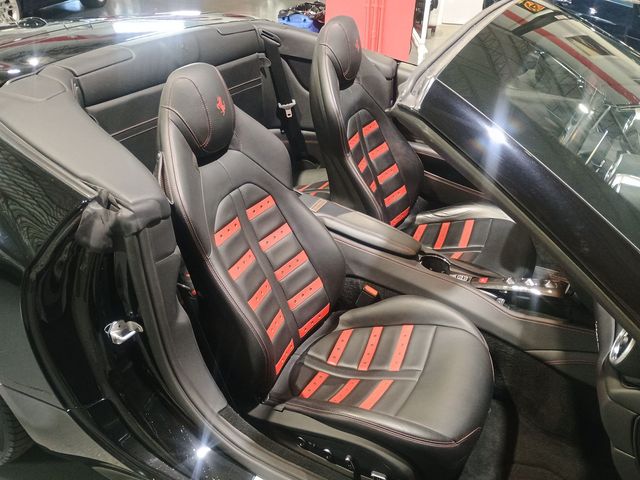 2018 Ferrari California T Convertible Clean Carfax - 22976702 - 33