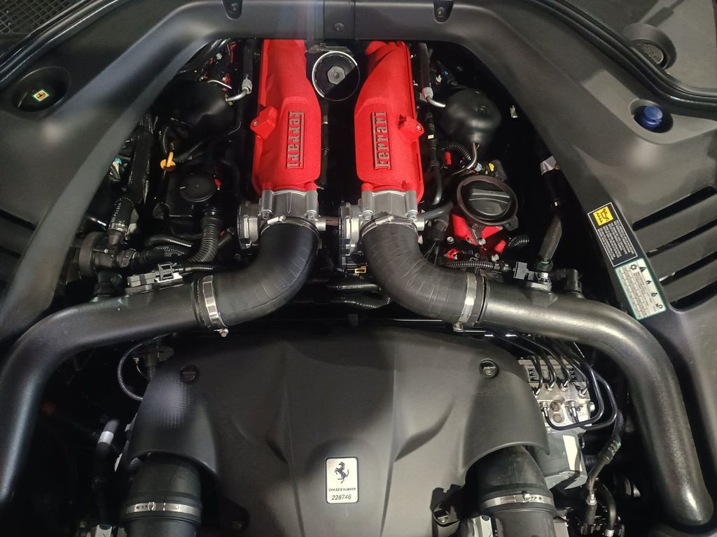 2018 Ferrari California T Convertible Clean Carfax - 22976702 - 41