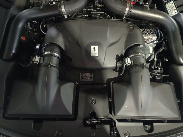 2018 Ferrari California T Convertible Clean Carfax - 22976702 - 43