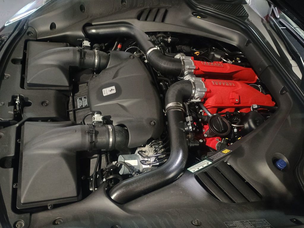 2018 Ferrari California T Convertible Clean Carfax - 22976702 - 44