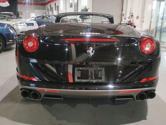 2018 Ferrari California T Convertible Clean Carfax - 22976702 - 4