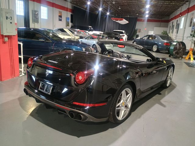 2018 Ferrari California T Convertible Clean Carfax - 22976702 - 6