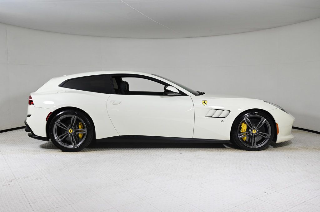 2018 Ferrari GTC4Lusso V12 - 22975426 - 9
