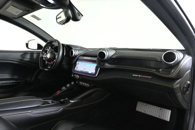 2018 Ferrari GTC4Lusso V12 - 22975426 - 16