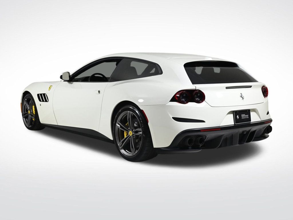 2018 Ferrari GTC4Lusso V12 - 22975426 - 1
