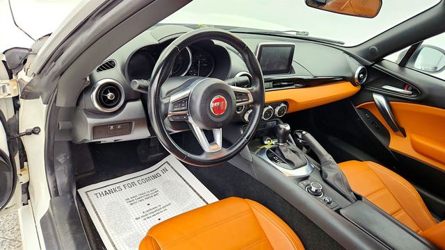 2018 FIAT 124 Spider Lusso Convertible w/ Navigation & Sound Group & Visibility Group - 23027061 - 12