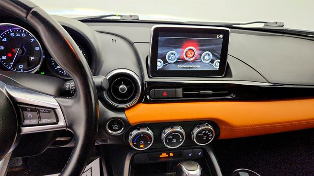 2018 FIAT 124 Spider Lusso Convertible w/ Navigation & Sound Group & Visibility Group - 23027061 - 17