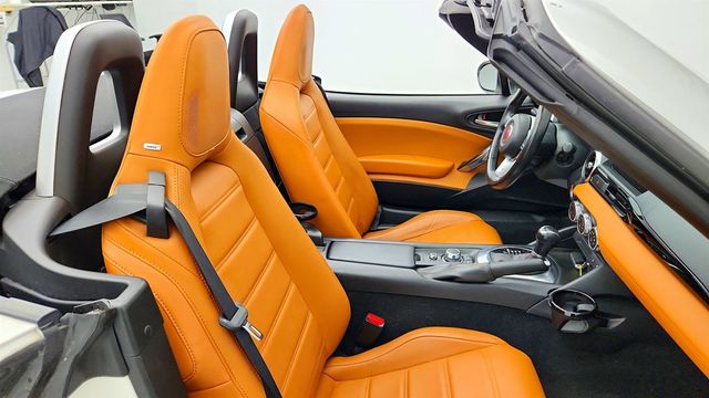 2018 FIAT 124 Spider Lusso Convertible w/ Navigation & Sound Group & Visibility Group - 23027061 - 22