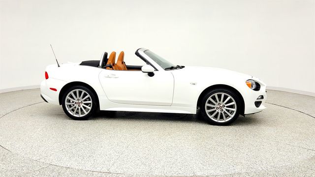 2018 FIAT 124 Spider Lusso Convertible w/ Navigation & Sound Group & Visibility Group - 23027061 - 3