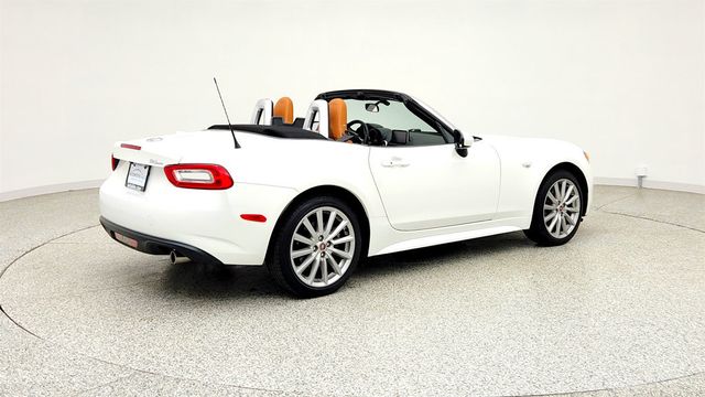 2018 FIAT 124 Spider Lusso Convertible w/ Navigation & Sound Group & Visibility Group - 23027061 - 4