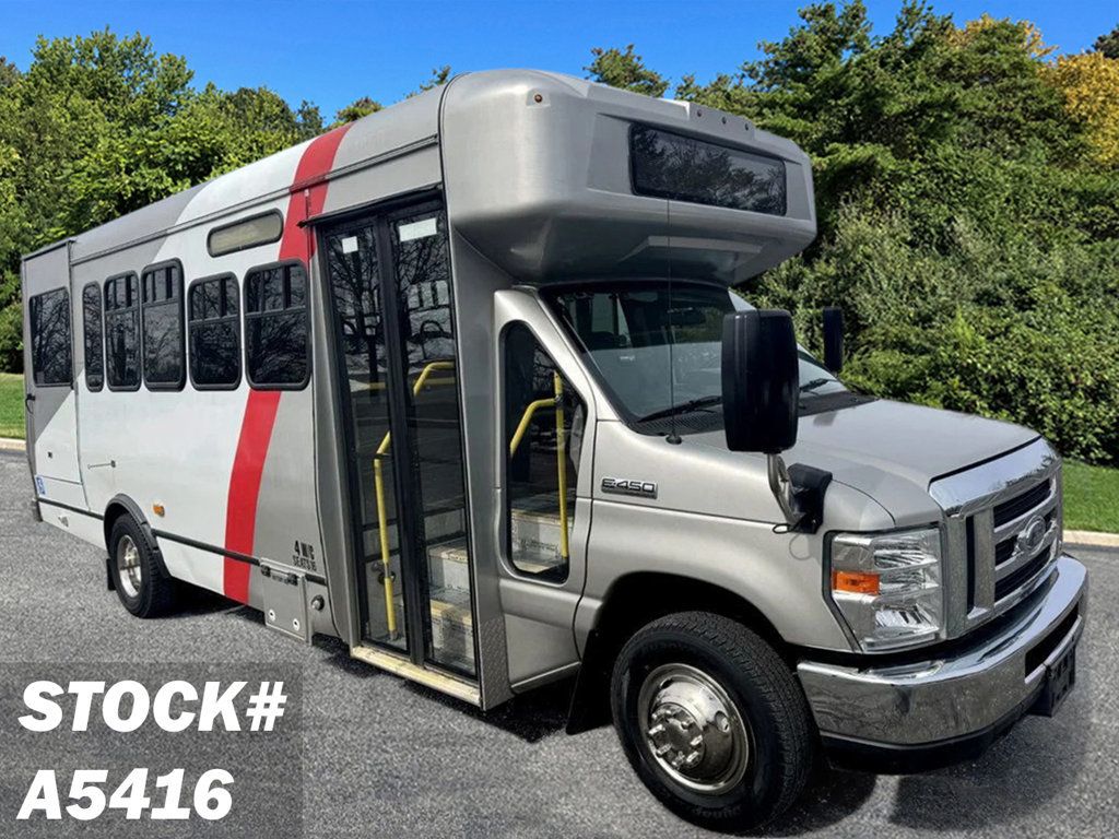 2018 Ford E-450 Wheelchair-Accessible Shuttle Bus Adults Seniors Church ...