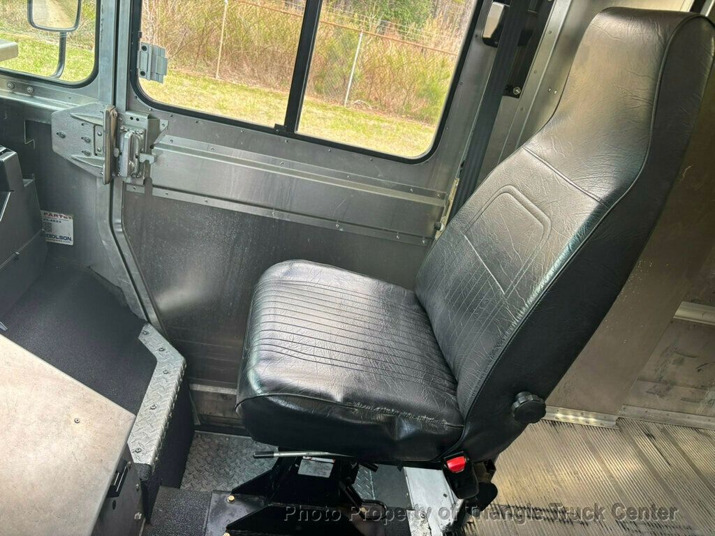 2018 Ford E350HD STEP VAN JUST 64k MILES! SUPER NICE TRUCK! FINANCE OR LEASE! - 23002301 - 34