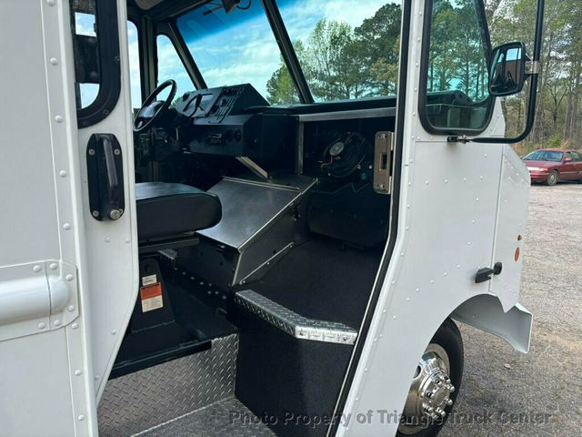 2018 Ford E350HD STEP VAN JUST 64k MILES! SUPER NICE TRUCK! FINANCE OR LEASE! - 23002301 - 37