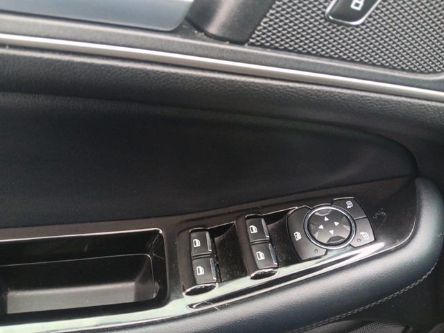 2018 Ford Edge SEL AWD - 22932565 - 10