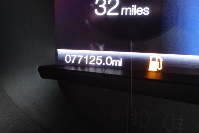 2018 Ford Edge SEL FWD - 22951847 - 19