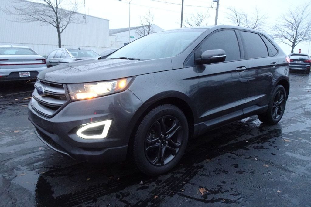 2018 Ford Edge SEL photo 2