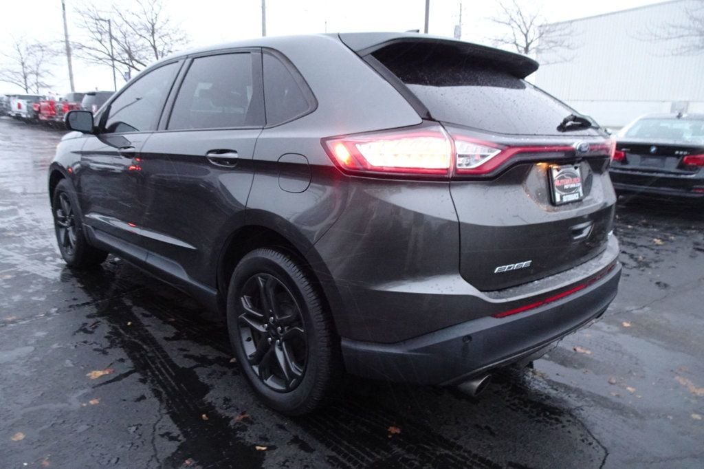 2018 Ford Edge SEL photo 4