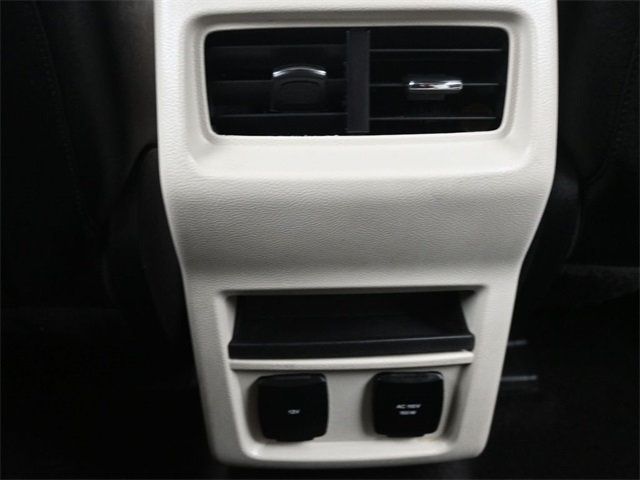 2018 Ford Edge Titanium FWD - 22974724 - 16