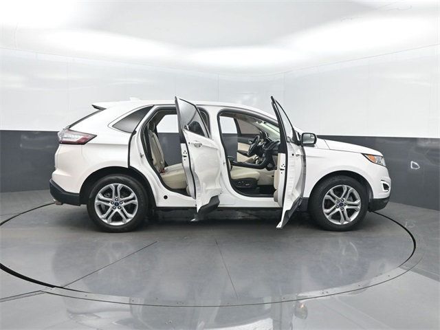 2018 Ford Edge Titanium FWD - 22974724 - 38