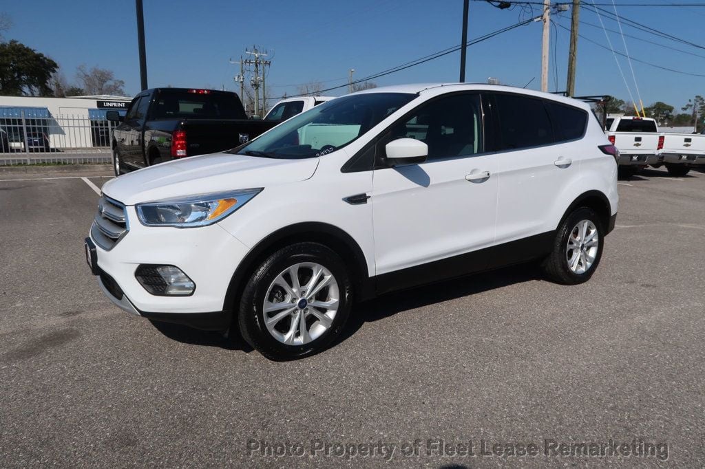 2018 Ford Escape Escape FWD SE - 22782564 - 46