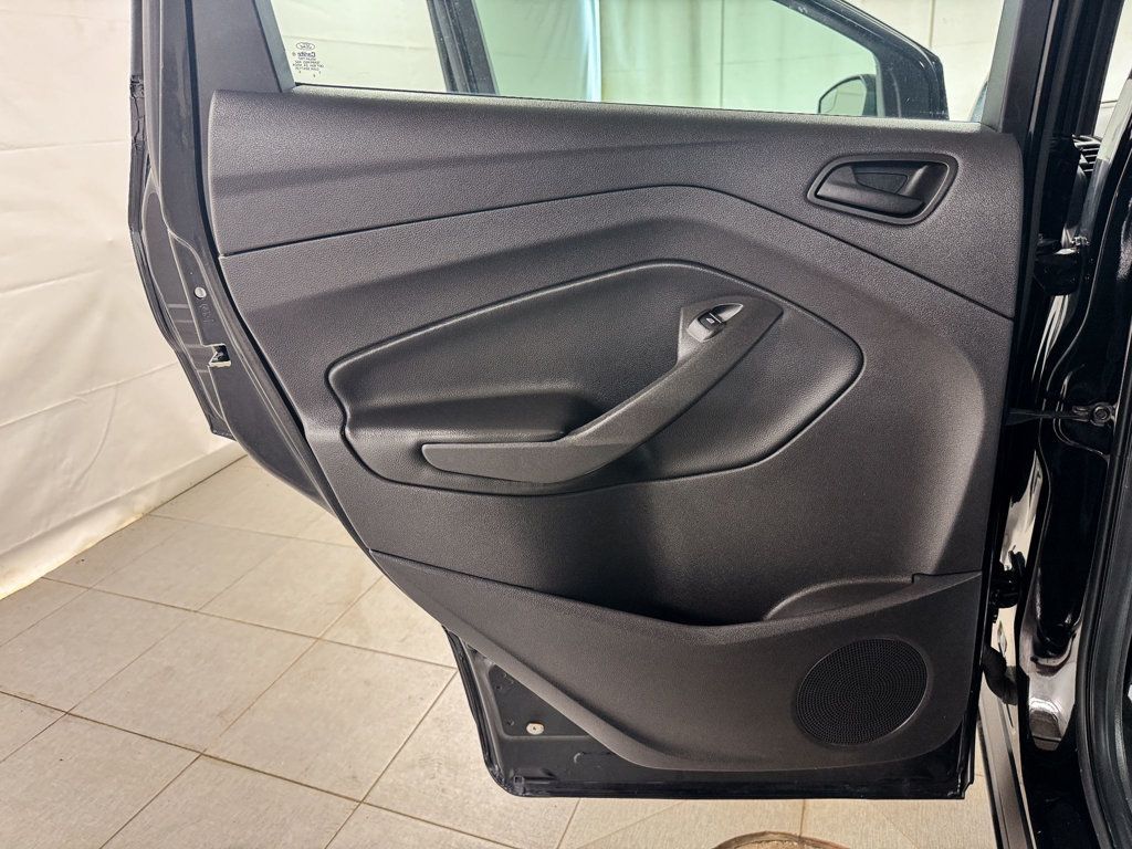 2018 Ford Escape S - 23065409 - 14
