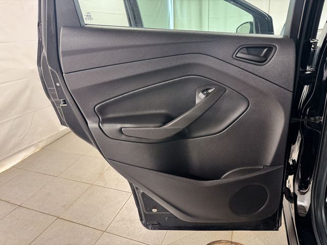2018 Ford Escape S - 23065409 - 14