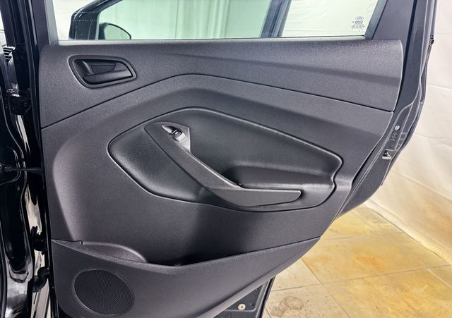 2018 Ford Escape S - 23065409 - 15