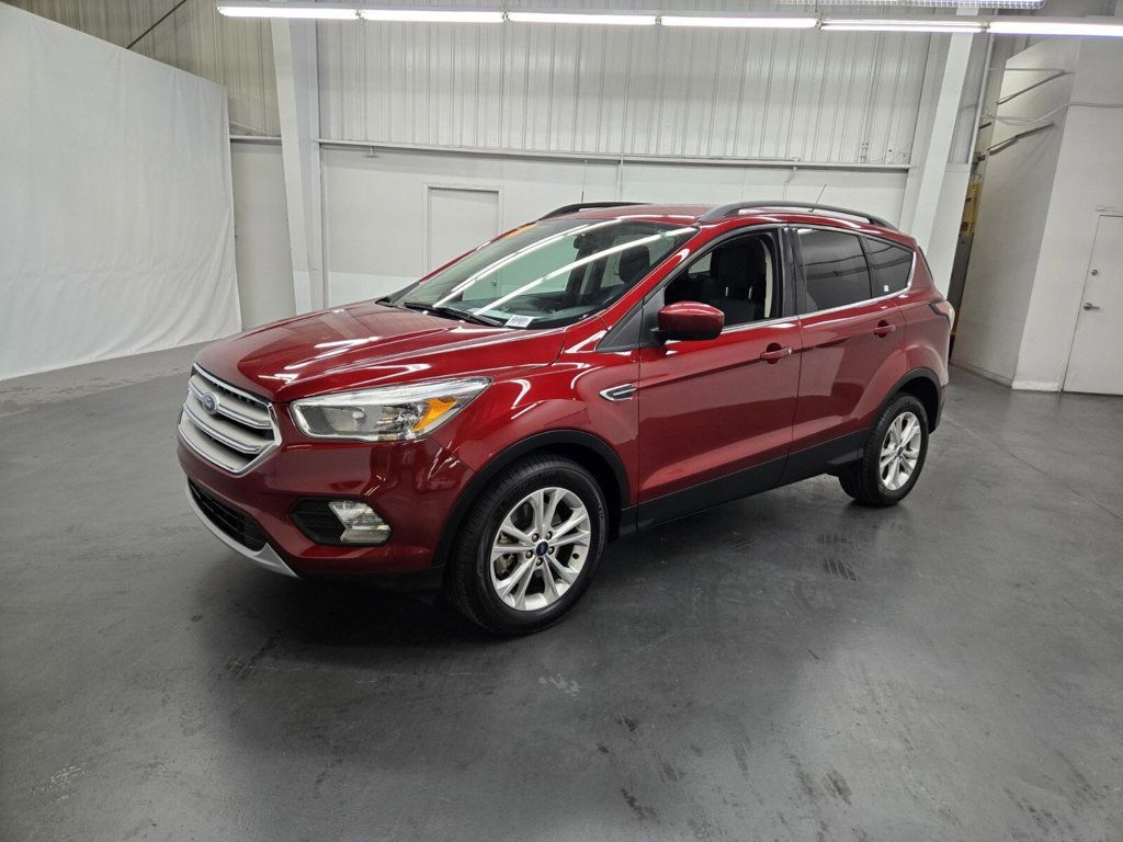 2018 Ford Escape SE 4WD - 22609975 - 0