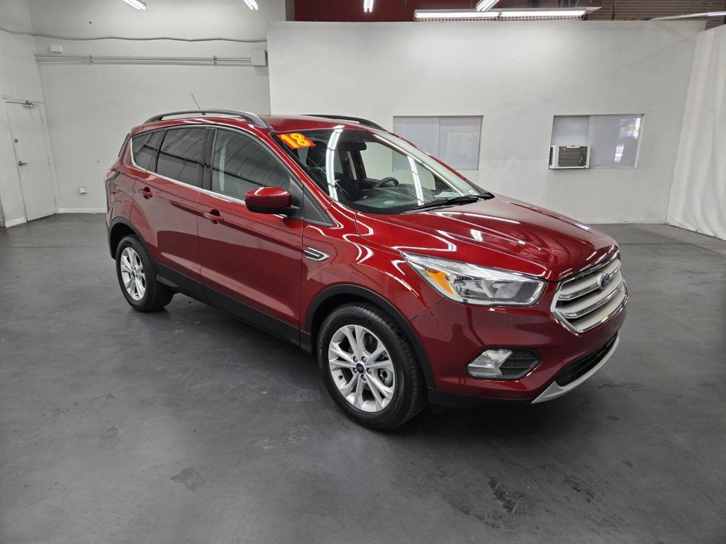 2018 Ford Escape SE 4WD - 22609975 - 3