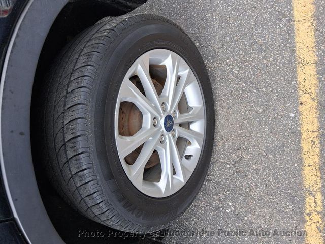 2018 Ford Escape SE 4WD - 23058121 - 11