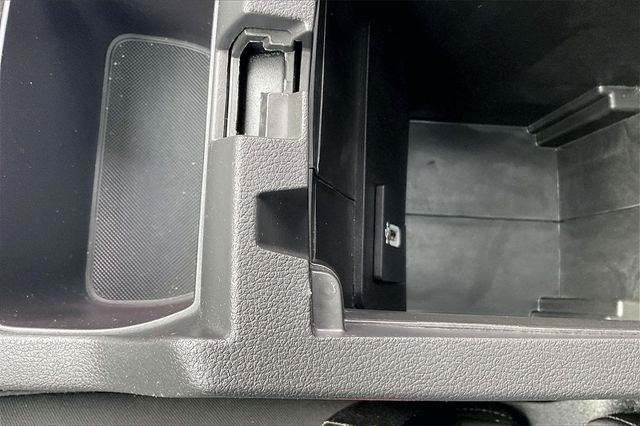 2018 Ford Escape SE 4WD - 22969410 - 28