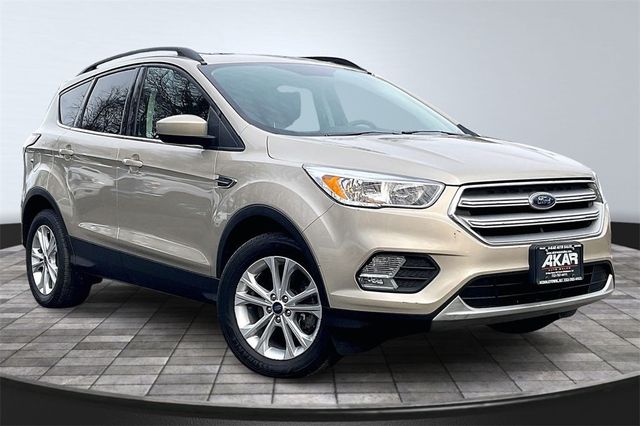 2018 Ford Escape SE 4WD - 22969410 - 2
