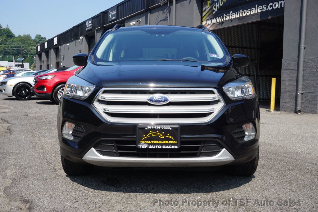 2018 Ford Escape SE 4WD PANORAMIC ROOF REAR CAMERA HEATED SEATS BLUETOOTH LOADED! - 22593057 - 1