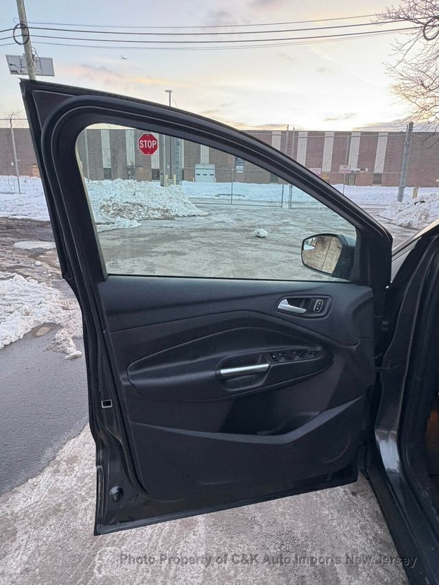 2018 Ford Escape SE 4WD,SYNC 3 PACKAGE - 22975820 - 14