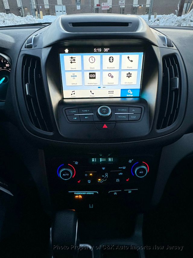 2018 Ford Escape SE 4WD,SYNC 3 PACKAGE - 22975820 - 35