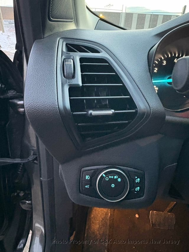 2018 Ford Escape SE 4WD,SYNC 3 PACKAGE - 22975820 - 38