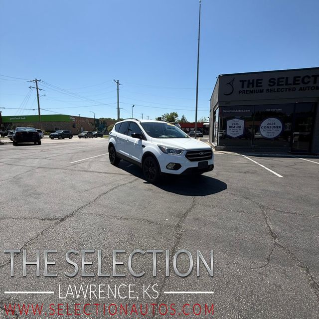 2018 Ford Escape SE 4WD W/SE SPORT APPEARANCE PACKAGE & 19" WHEELS - 23017544 - 0