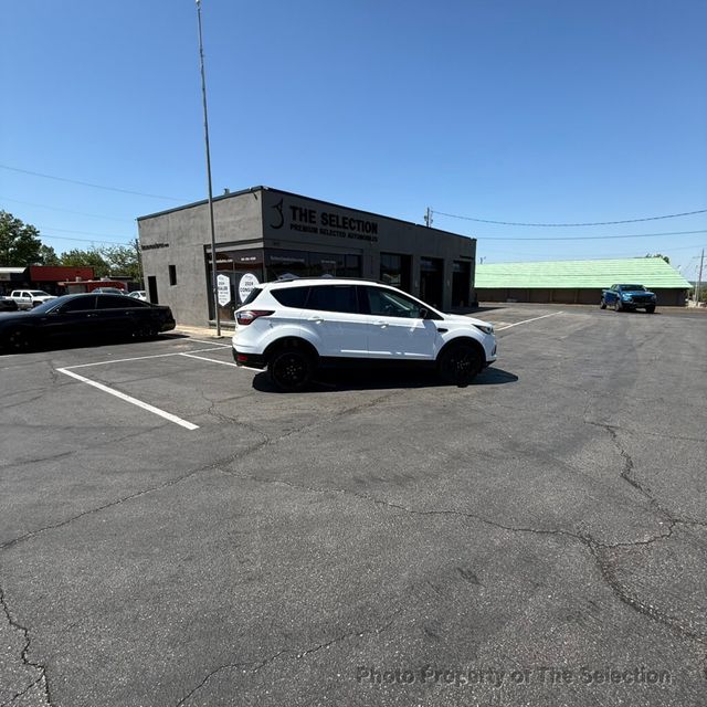2018 Ford Escape SE 4WD W/SE SPORT APPEARANCE PACKAGE & 19" WHEELS - 23017544 - 18