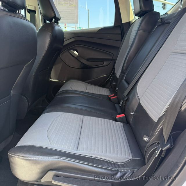 2018 Ford Escape SE 4WD W/SE SPORT APPEARANCE PACKAGE & 19" WHEELS - 23017544 - 36