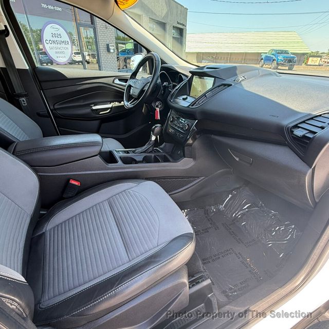 2018 Ford Escape SE 4WD W/SE SPORT APPEARANCE PACKAGE & 19" WHEELS - 23017544 - 40