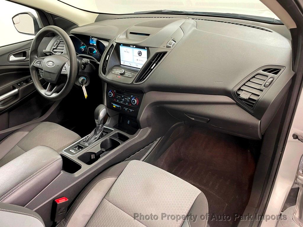 2018 Ford Escape SE FWD - 21765291 - 24