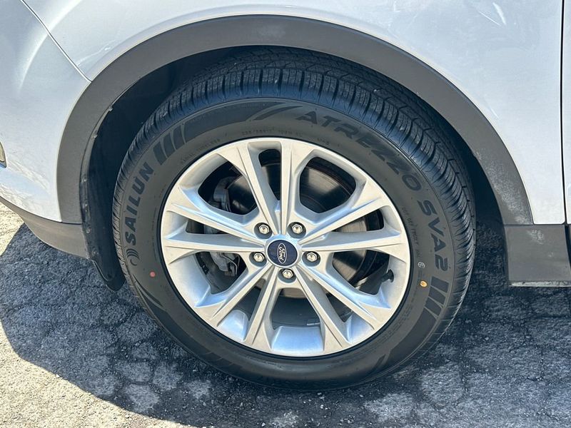 2018 Ford Escape SE FWD - 23059502 - 11