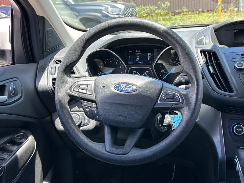 2018 Ford Escape SE FWD - 23059502 - 17