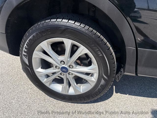 2018 Ford Escape SE FWD - 23063822 - 17