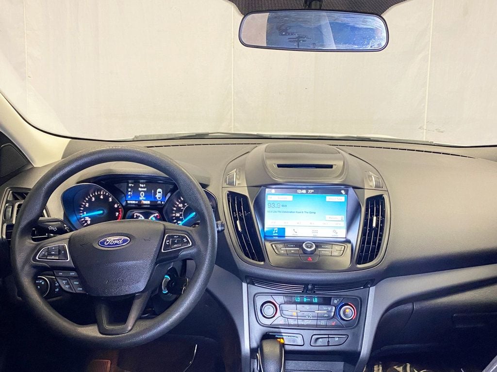 2018 Ford Escape SE FWD - 22922802 - 39